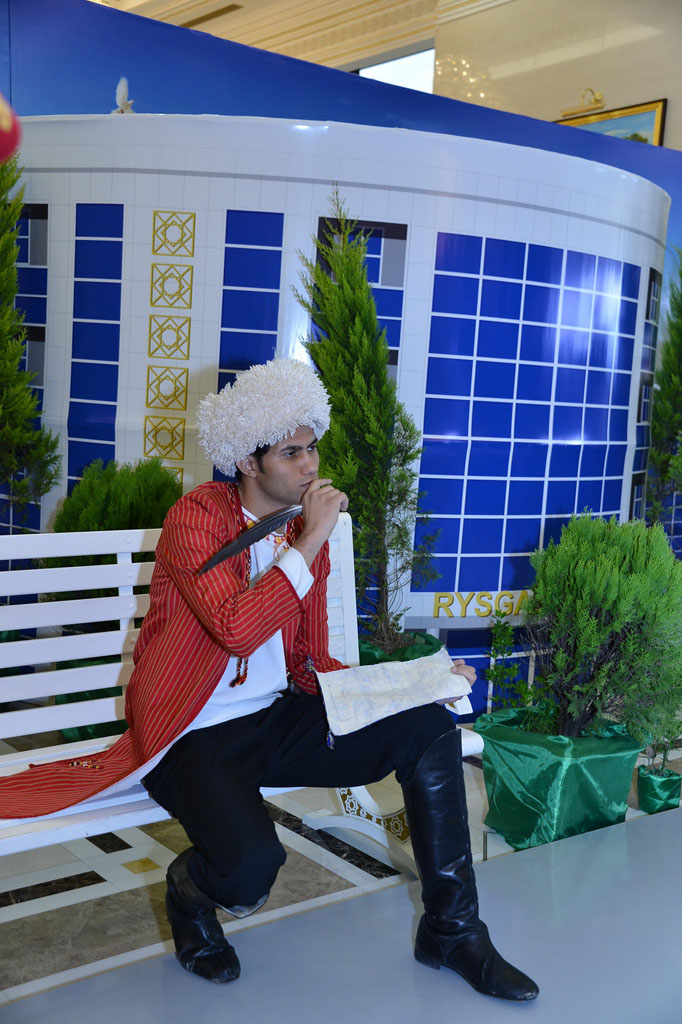 С достижениями туркменских предпринимателей знакомит профильный смотр