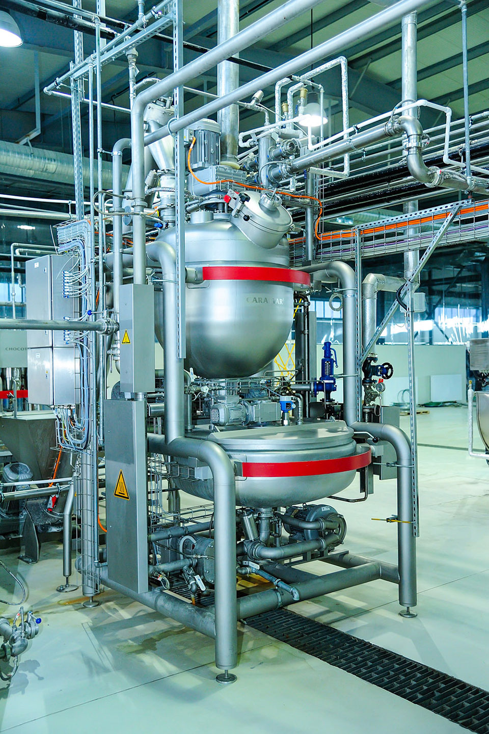 «BURKUT» konditer fabriginde gije-gündiziň dowamynda 300 tonna çenli önüm çykarmak göz öňünde tutulýar