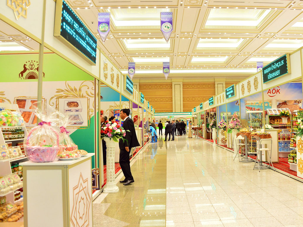 Aşgabatda «Söwda we hyzmat — 2019» atly sergi we halkara maslahat geçirildi