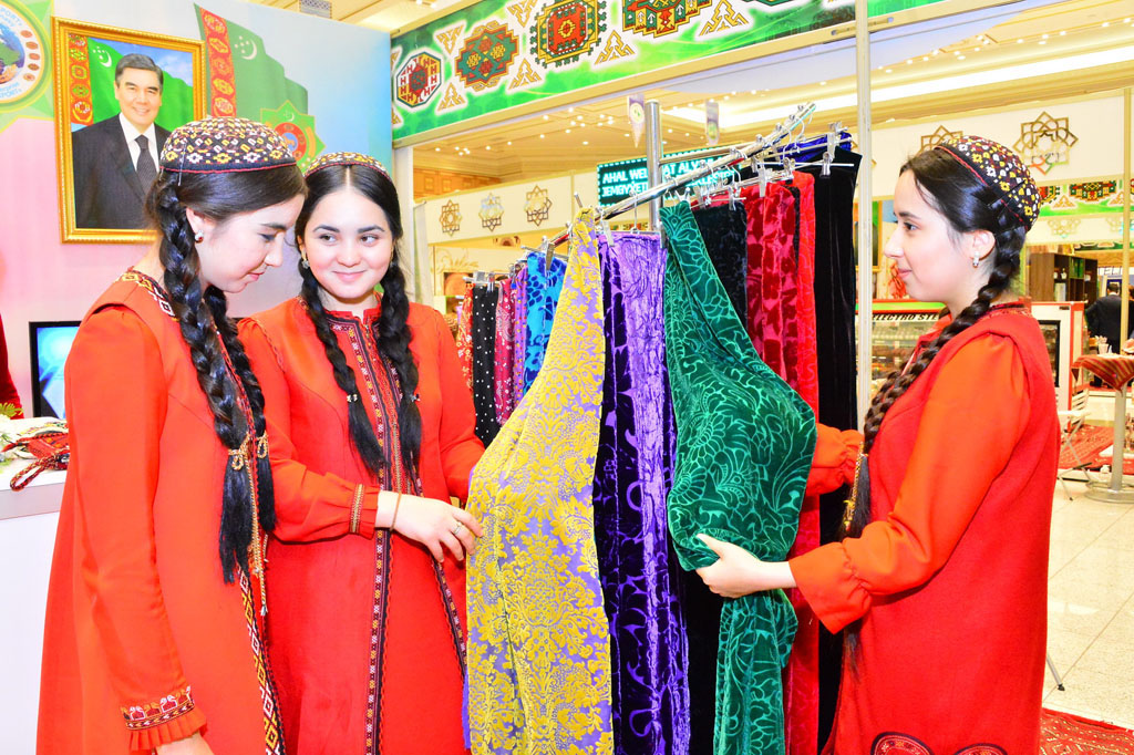 Aşgabatda «Söwda we hyzmat — 2019» atly sergi we halkara maslahat geçirildi