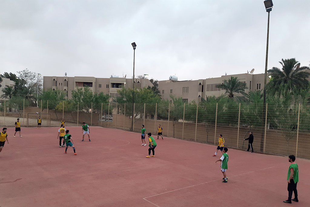 Ашхабадцы познакомились с творчеством молодого поколения мургабской живописной школы 