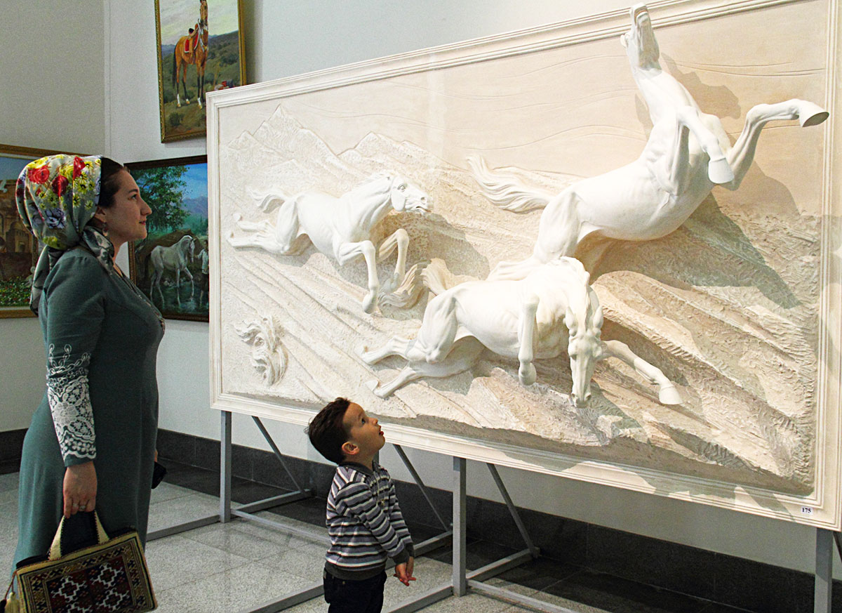 Türkmenistanyň Prezidenti Gurbanguly Berdimuhamedow: — Döwrümiň döwrany Rowaç!