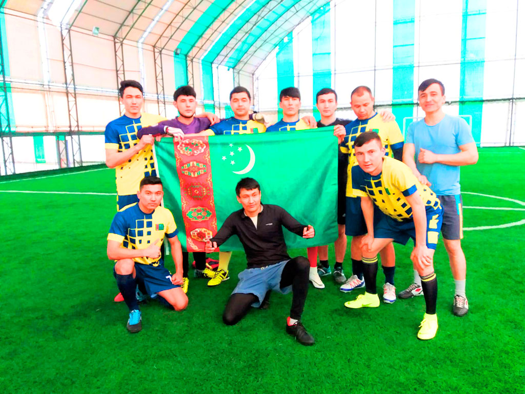 Türkiýäniň ýokary okuw mekdeplerinde okaýan türkmen talyplary futbol ýaryşyna gatnaşdylar