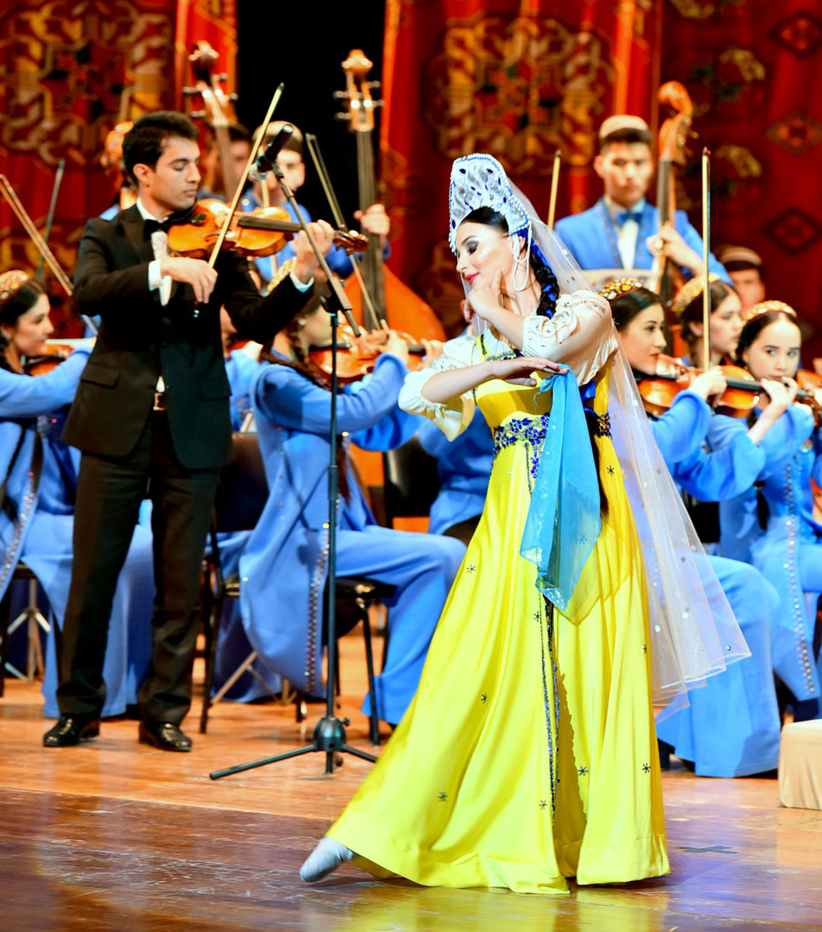 Государственная специальная музыкальная школа им. Данатара Овезова отметила 90-летие