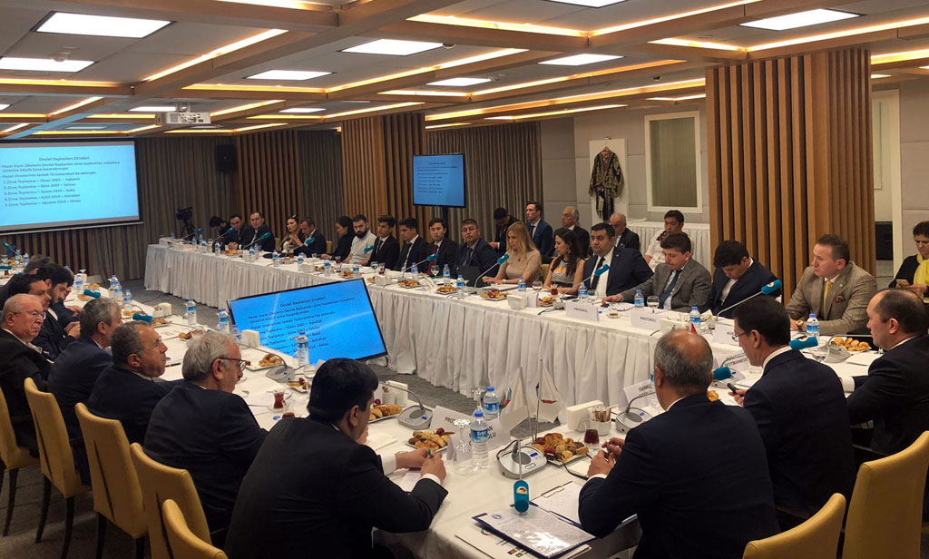 Türkmenistanyň Türkiýedäki diplomatik wekilhanasy «tegelek stol» gurnady