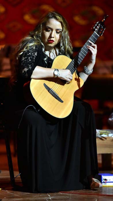 Ашхабадцы познакомились с творчеством румынского трио «Zamfirescu» и певца Адриана Нуара