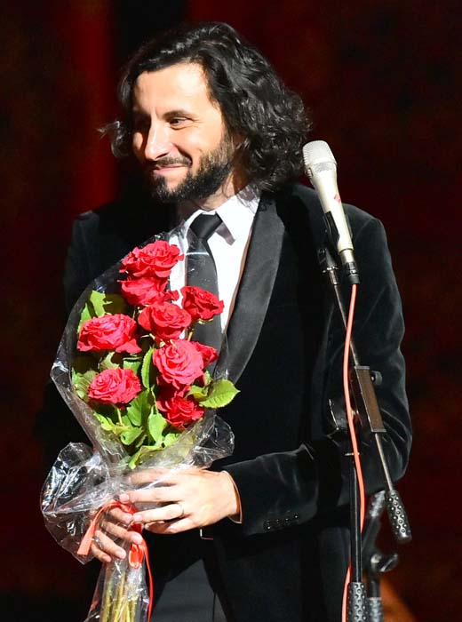 Aşgabatlylar  «Zamfirescu» rumyn üçlüginiň we aýdymçy Adrian Nuaryň döredijiligi bilen tanyşdylar