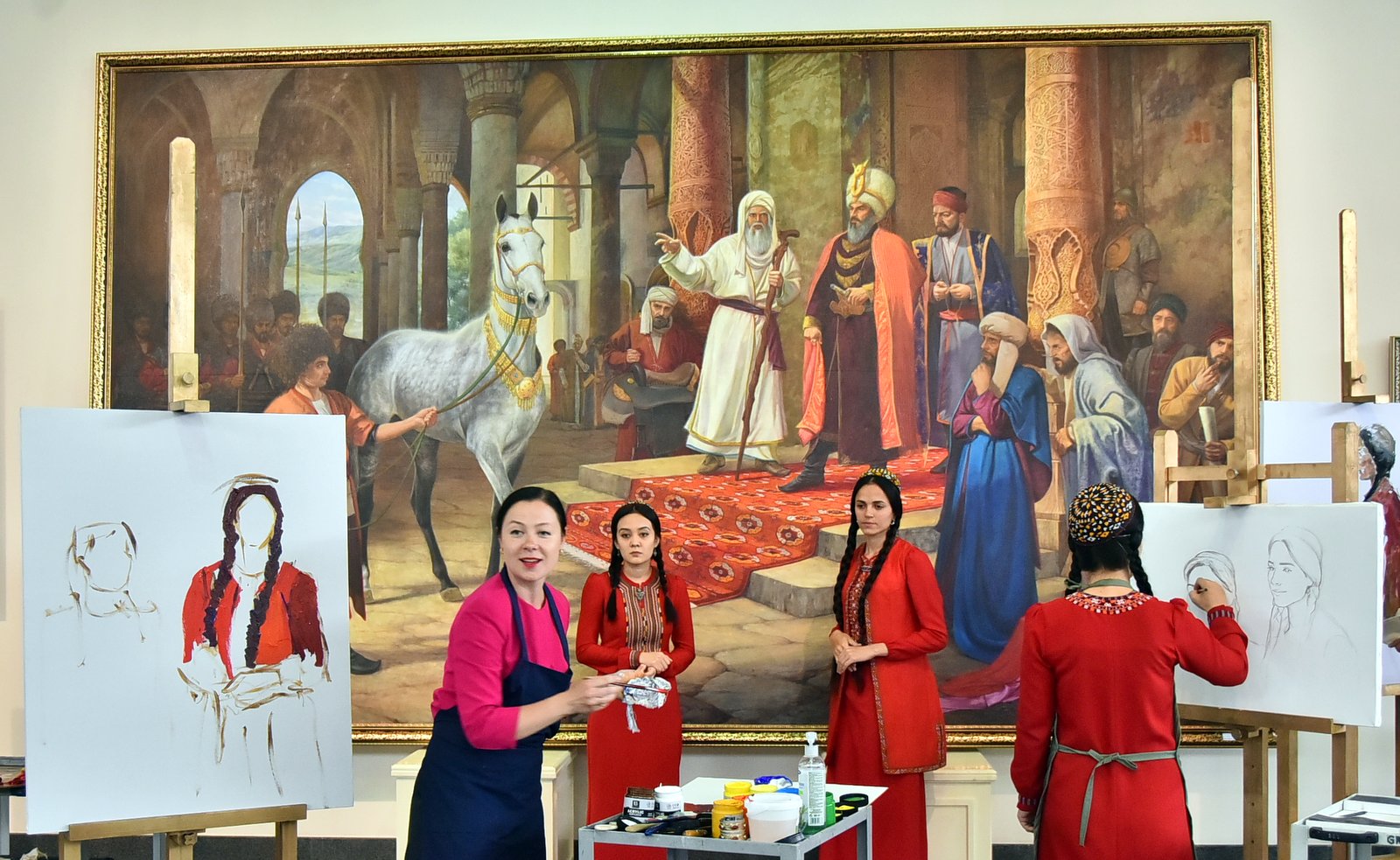 Мастер-класс в Академии художеств: диалог на языке искусства   