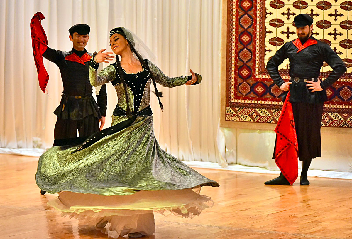 Ашхабадцы познакомились с искусством грузинского ансамбля «Рустави»