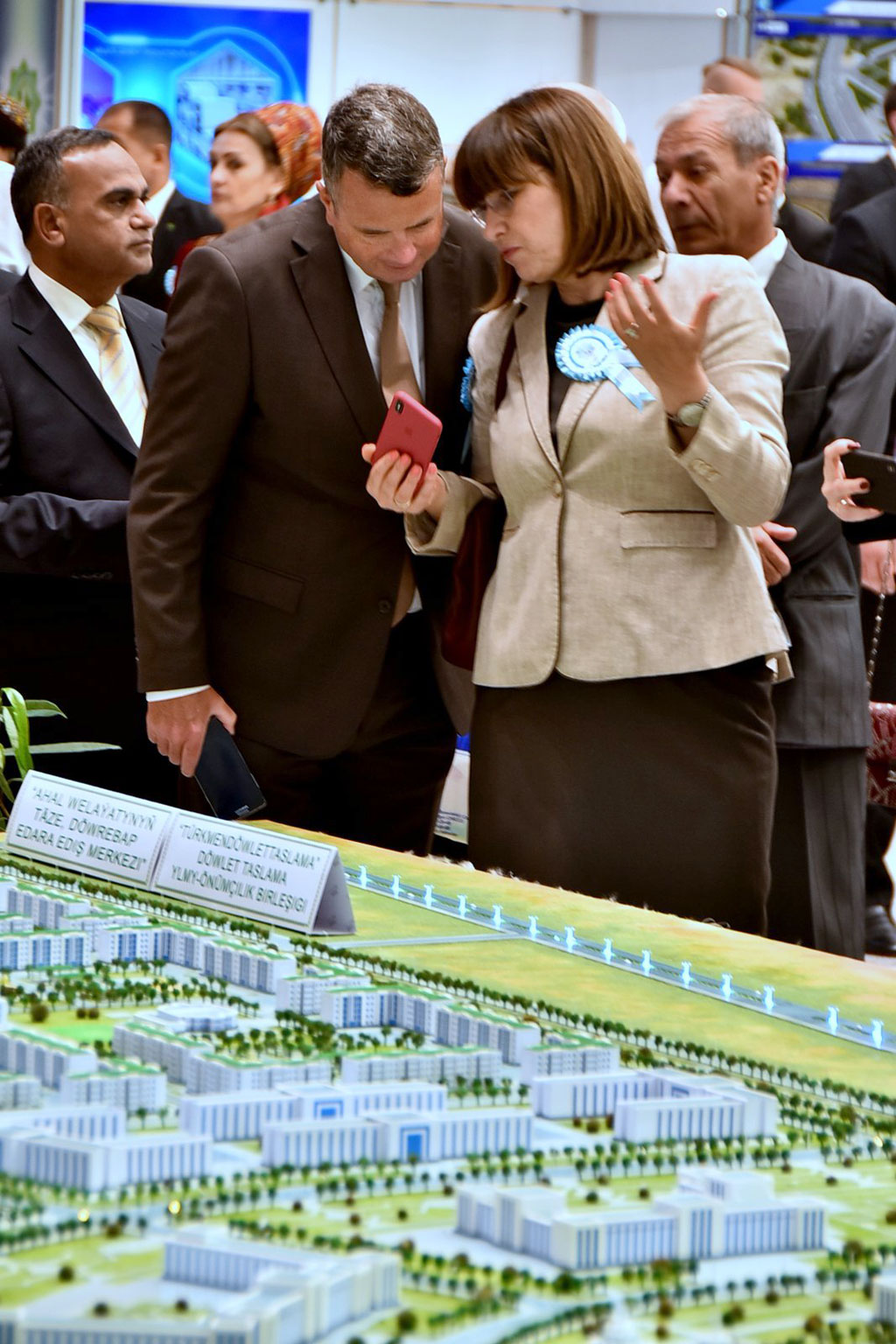 «Ak şäherim Aşgabat» atly köpugurly sergi geçirildi  