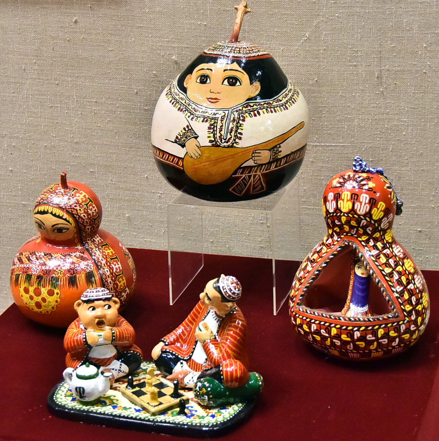 Türkmenistanyň Döwlet muzeýinde çagalara bagyşlanan sergi açyldy