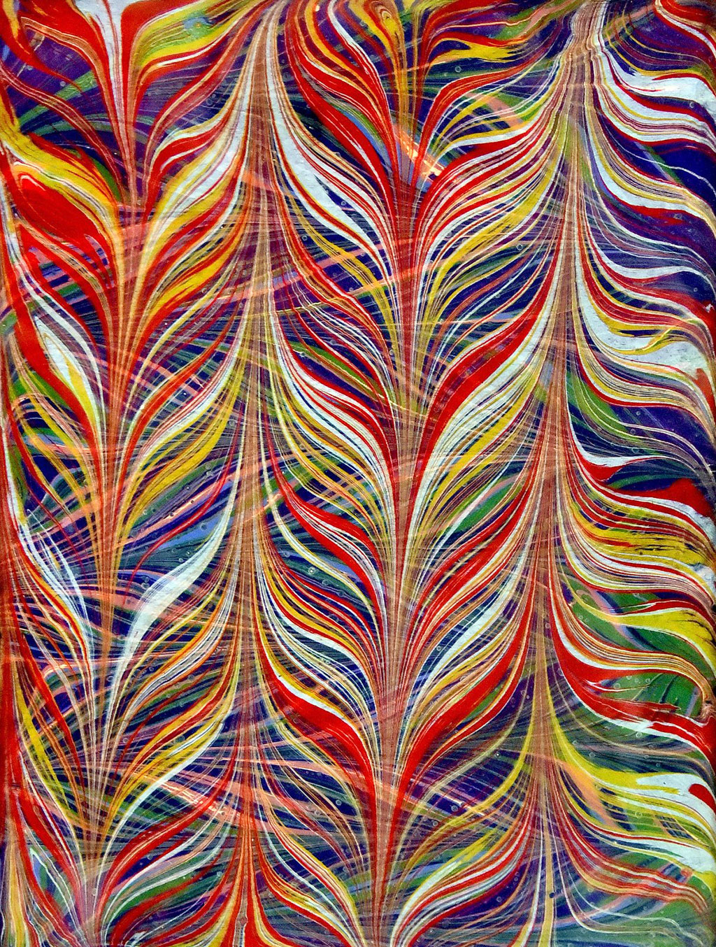 Suwdaky reňkler: aşgabatlylar ebru suratlaryny çekmegiň syrlary bilen tanyşdylar