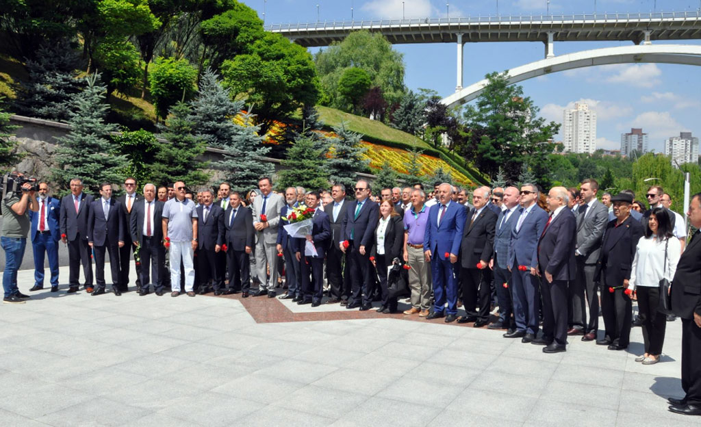 В Анкаре отметили 295-летие Махтумкули Фраги