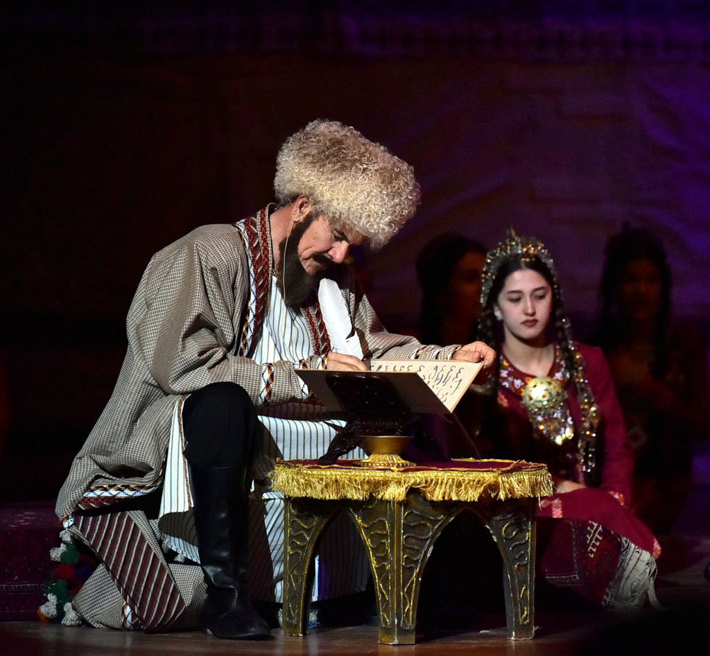 «Aşyk Çaňly» dessany boýunça goýlan opera