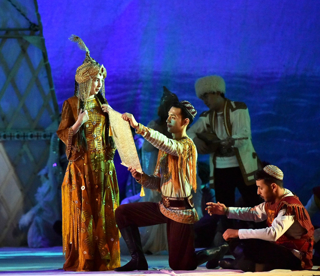 «Aşyk Çaňly» dessany boýunça goýlan opera
