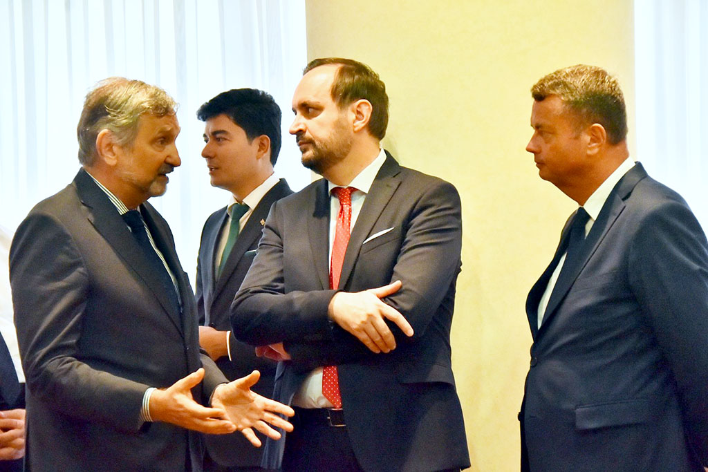 В МИД Туркменистана состоялась встреча с главой дипломатии ЕС Федерикой Могерини 