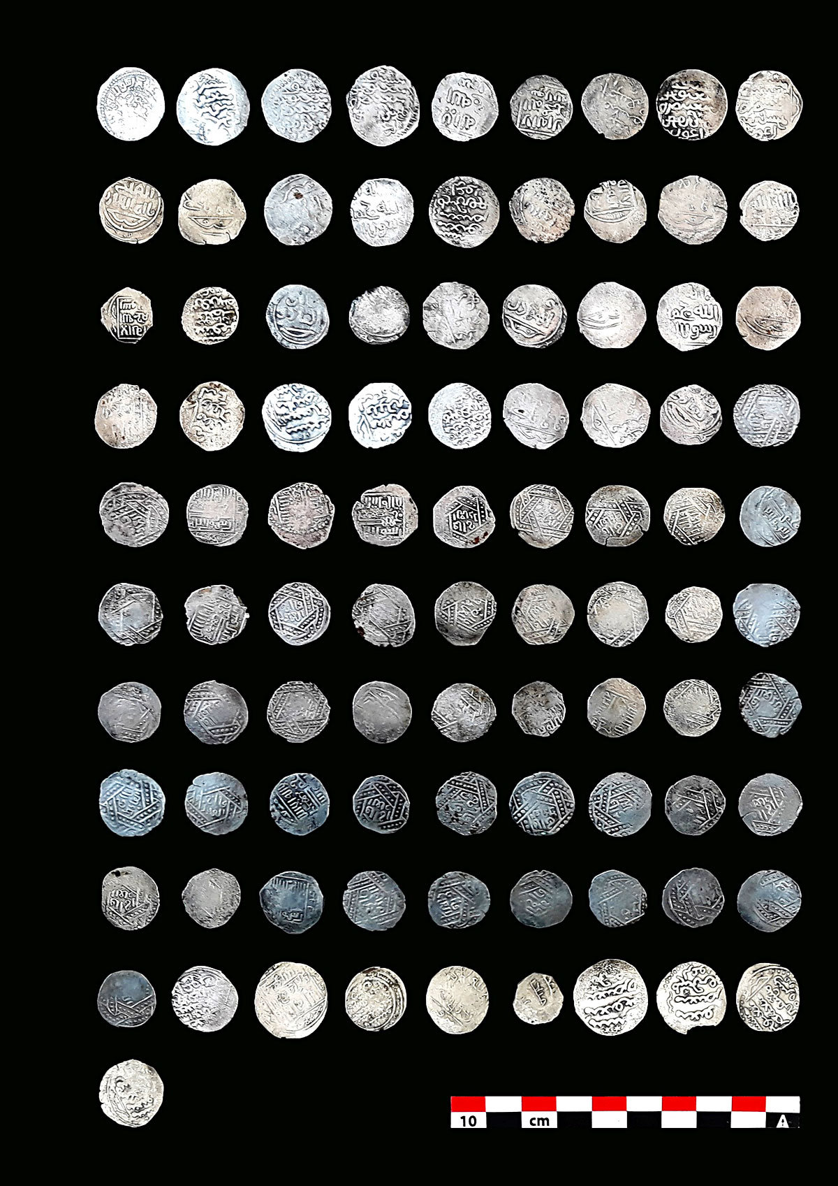 В мавзолее суфийского шейха Абу Саида Абул Хайра туркменские исследователи обнаружили серебряные монеты 