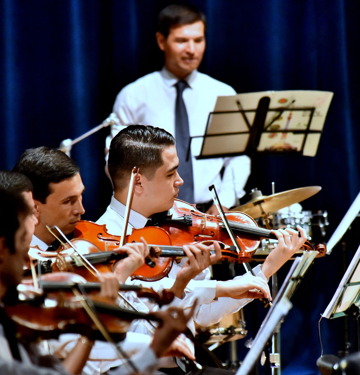 Оркестр под управлением Расула Клычева подарил поклонникам россыпь  музыкальных шедевров