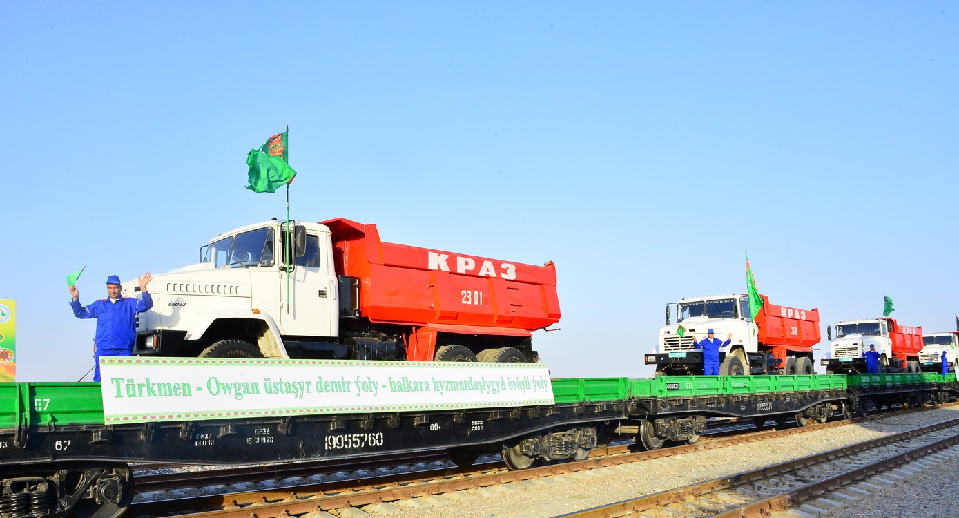Дан старт важному туркмено-афганскому проекту - строительству стальной магистрали Акина-Андхой 