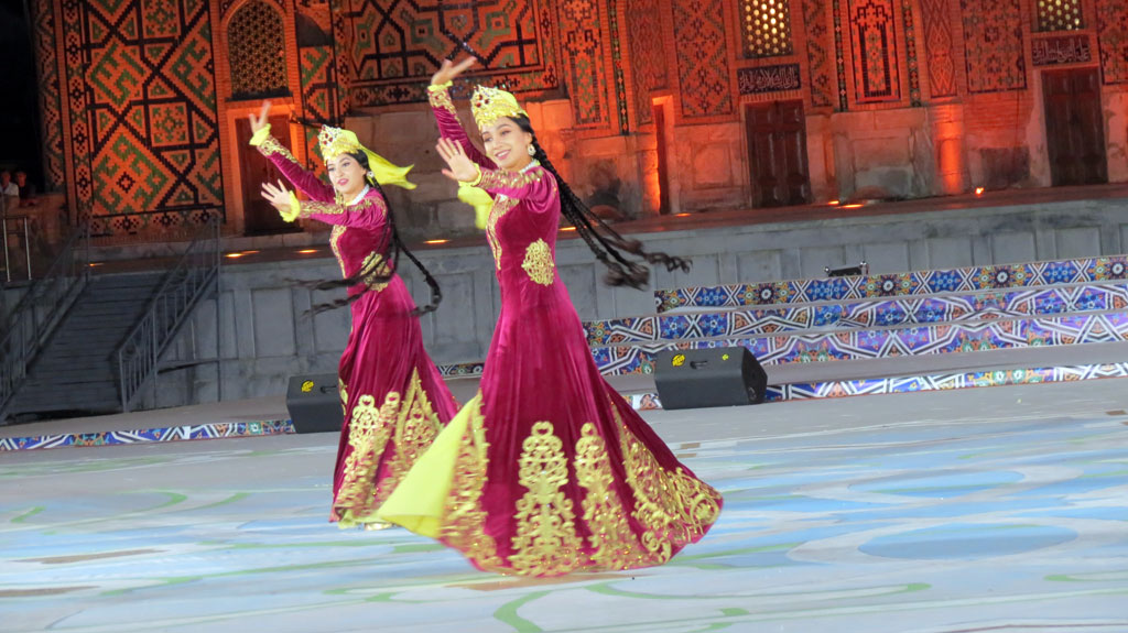 «Arçabil» topary  «Şark taronalari»  aýdym-saz  gözden geçirilişinde  2-nji orny eýeledi