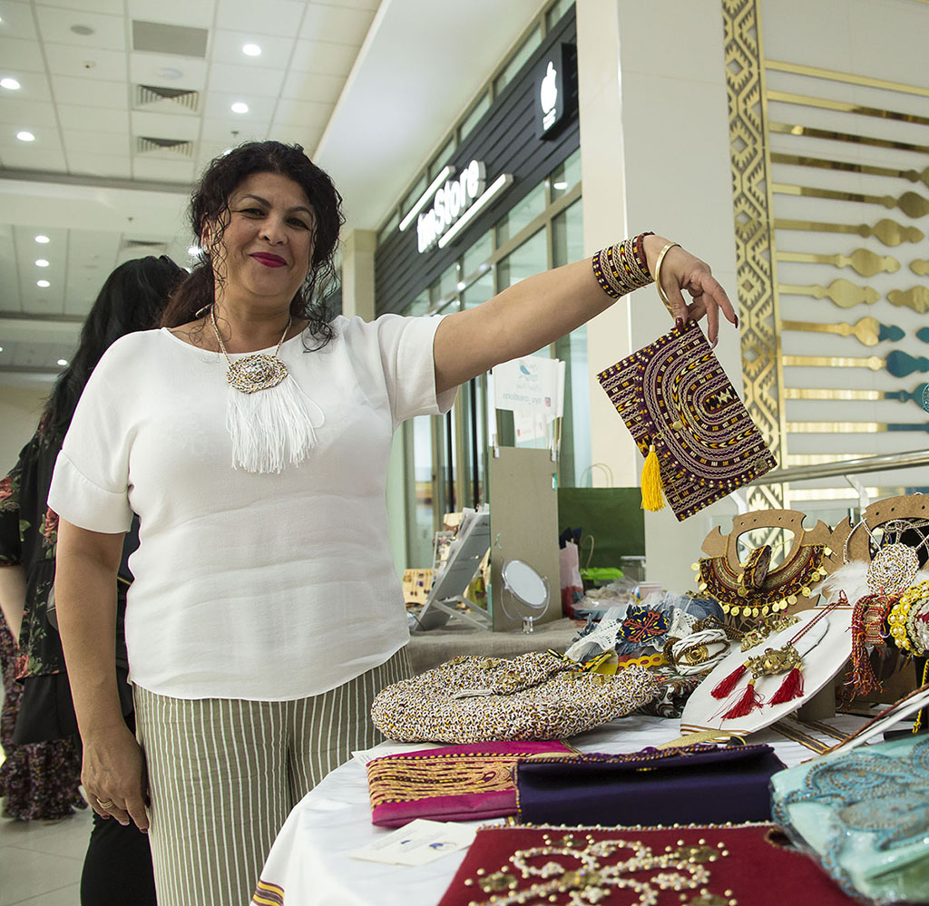 Art-bazarda ylham bilen üýtgeşik täzelikler  utgaşýar