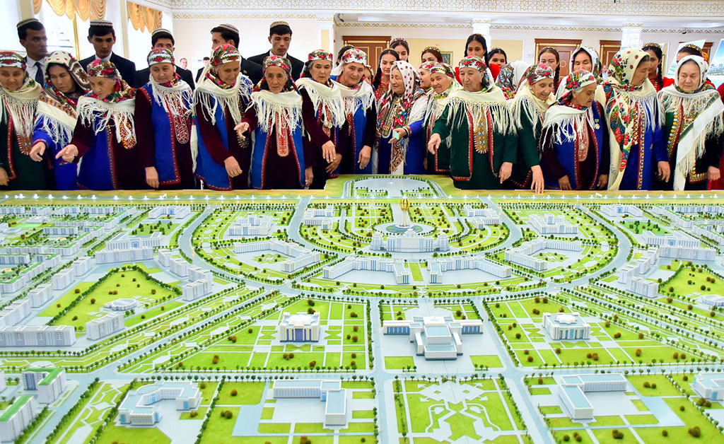 Ahal welaýatynyň täze edara ediş merkeziniň gurluşygynyň  ýaýbaňlandyrylmagy mynasybetli dabaralar