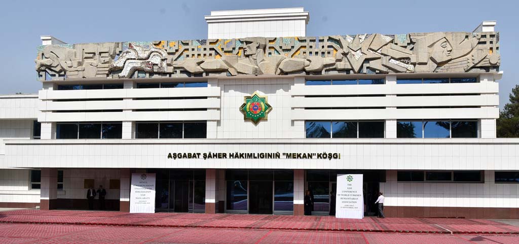 Aşgabatda Dünýä türkmenleriniň ynsanperwer birleşiginiň ХХII maslahaty geçirildi