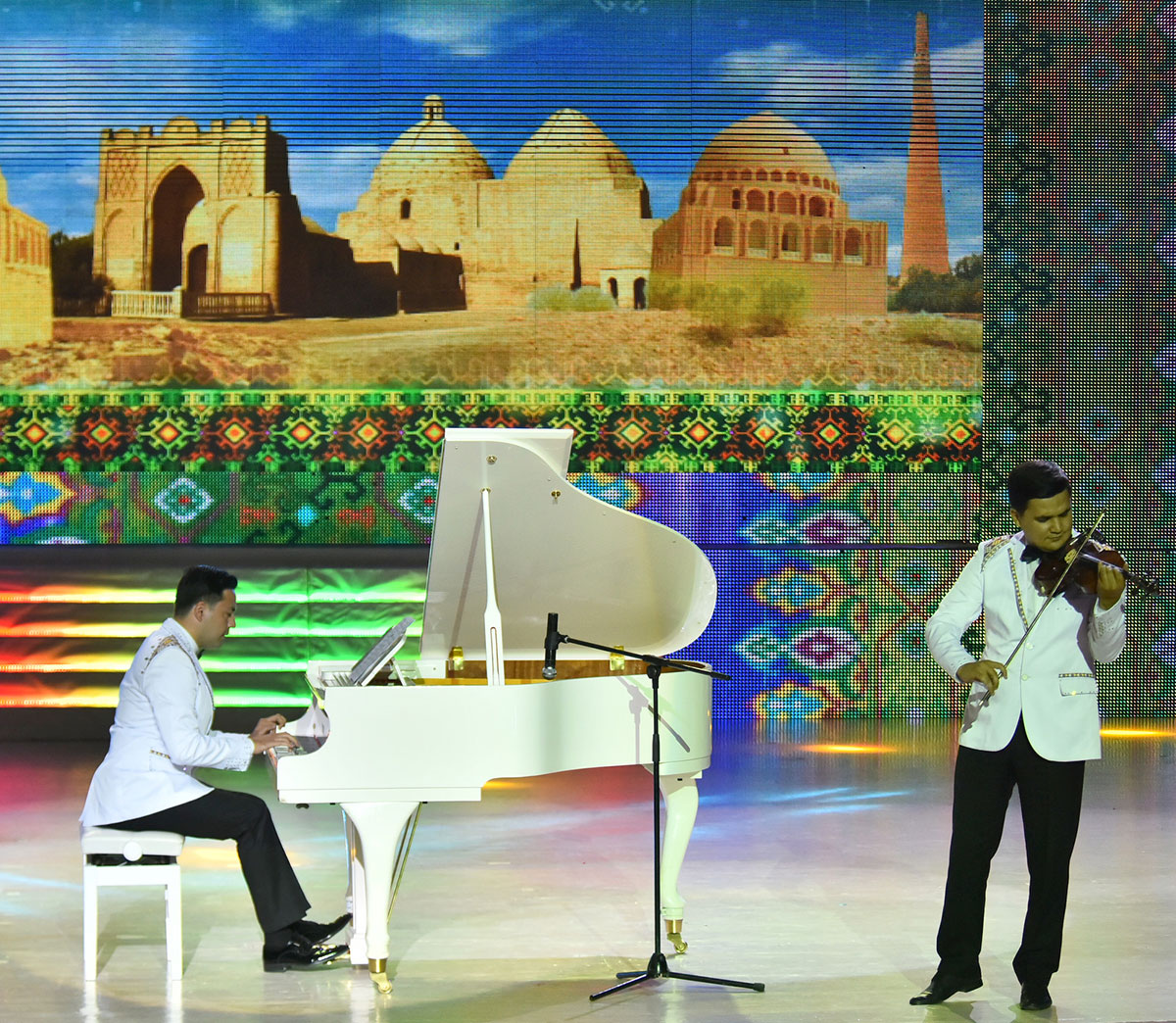 Garaşsyzlyk güni mynasybetli baýramçylyk dabaralary 