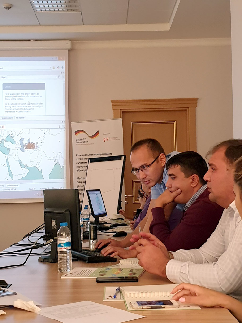 Türkmen sinoptikleri howa maglumatyny taýýarlamagyň täze usullaryny özleşdirýärler