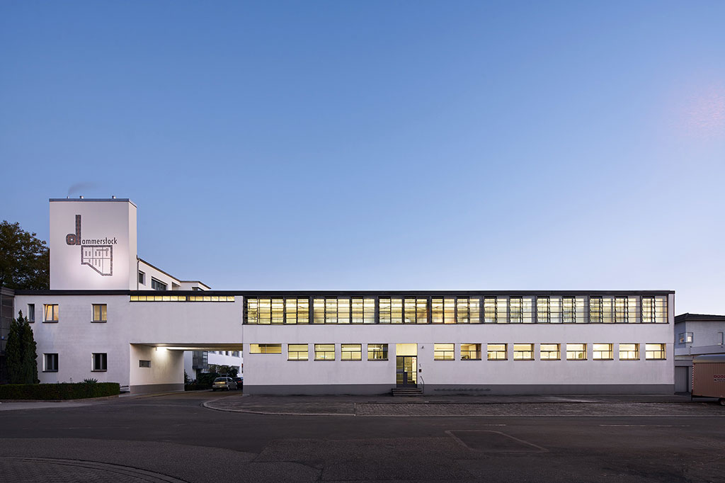 Ak şäher Aşgabat: Bauhauz moderniniň Aziýa mahsus özleşdirilişi