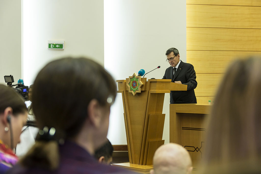GDA döwletleriniň Baştutanlarynyň Aşgabat sammitiniň jemleri DIM-de geçirilen metbugat maslahatynyň temasy boldy 