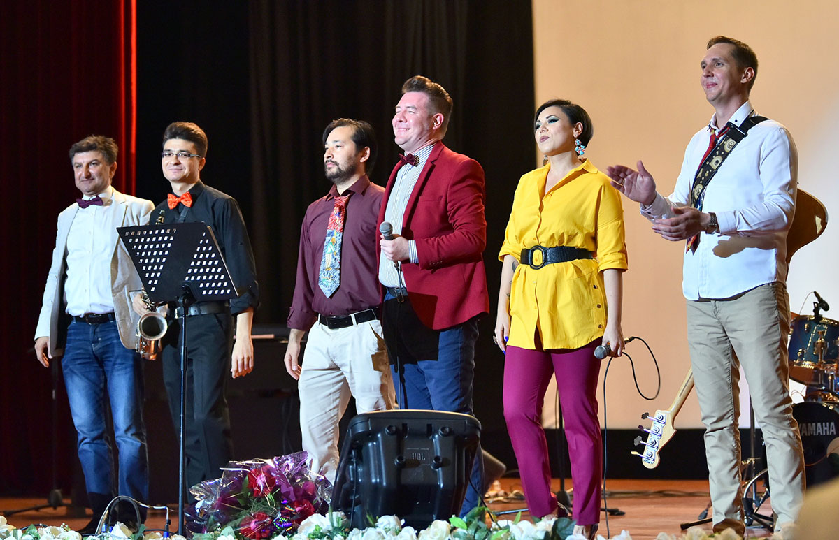 Стиляги: музыкальное путешествие во времени 