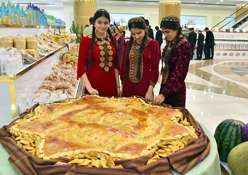 Состоялось чествование соотечественников, удостоенных госнаград