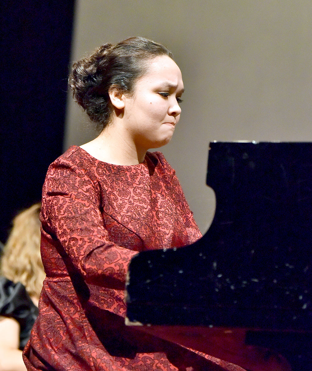 В Ашхабаде с успехом прошла премьера симфонической поэмы Ровшана Непесова «Amadeus» 