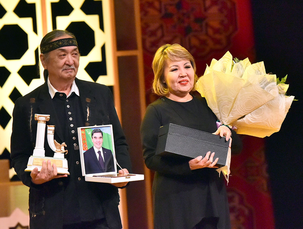 Aşgabatda halkara teatr festiwaly tamamlandy