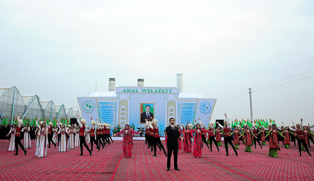 Döwrebap ýyladyşhana açyldy