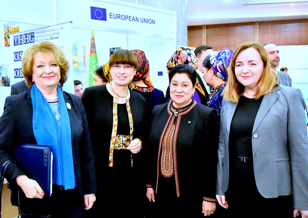 Аспекты внешнеполитической стратегии нейтрального Туркменистана обсудили участники форума 