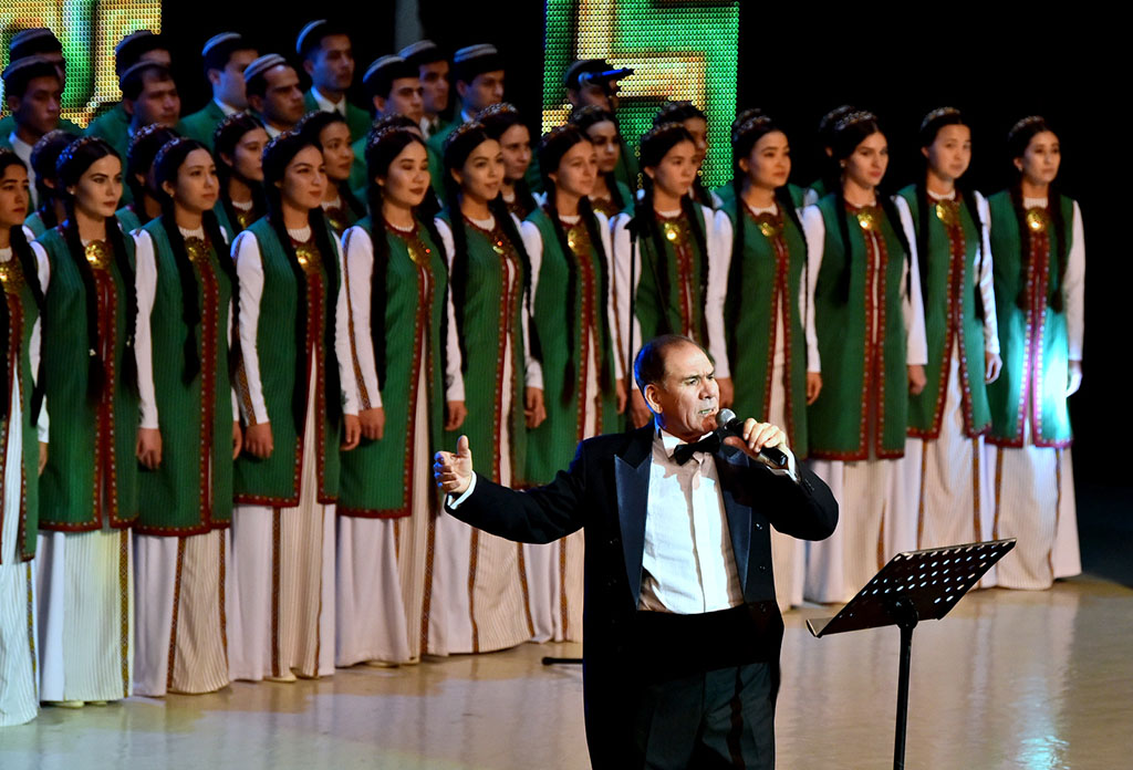 Halkara Bitaraplyk gününe bagyşlanan baýramçylyk konserti