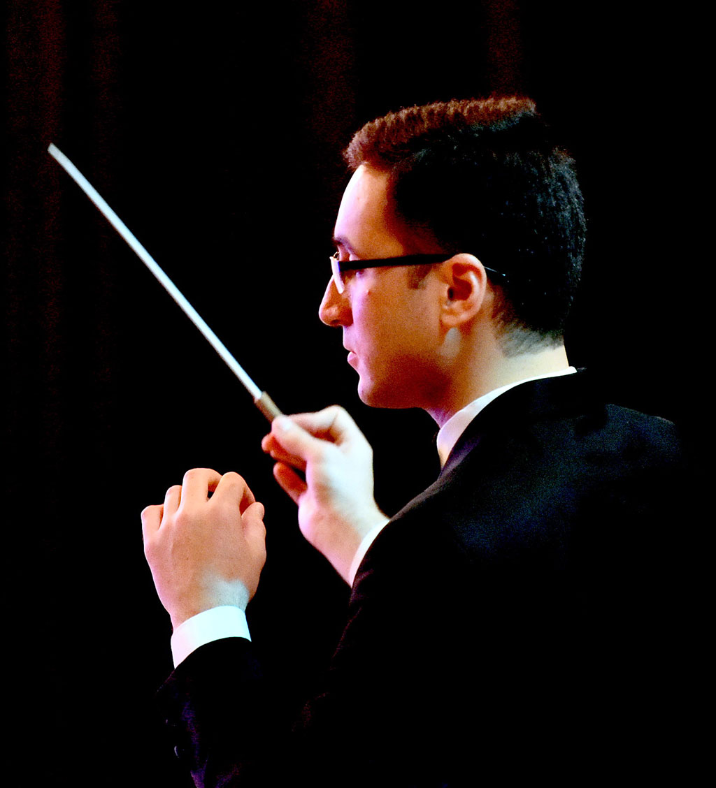 Bir konsertde  ussat sazandalaryň üçüsi çykyş ederler