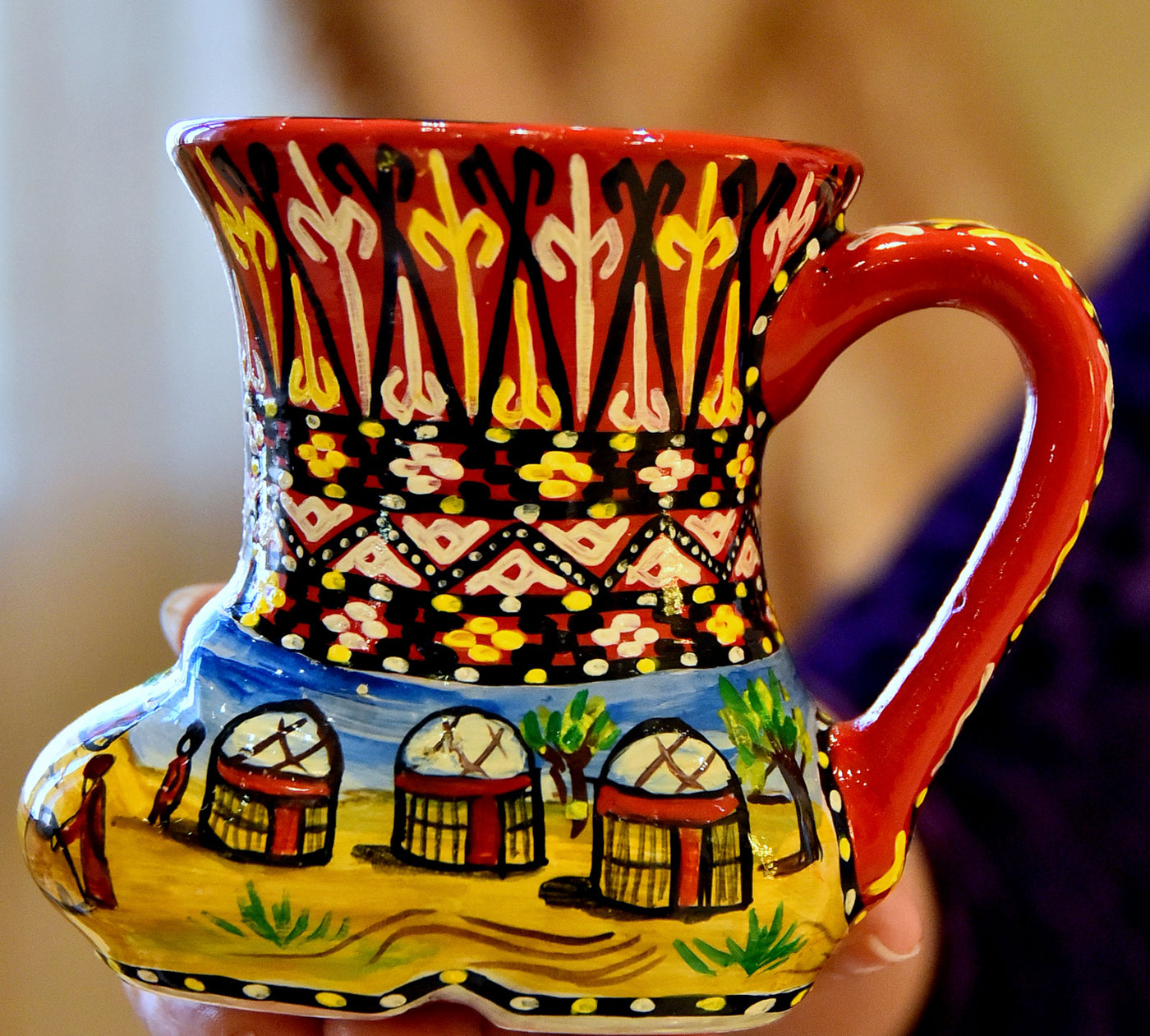 Elde ýasalan oýunjaklar we sowgatlyklar: sungat döretmegiň baýramy 