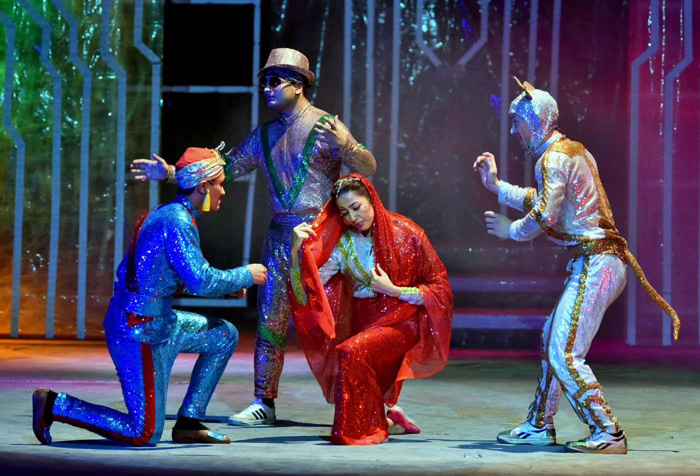 Ertekä kreatiw syýahat: Baş drama teatrynyň Täze ýyl premýerasy