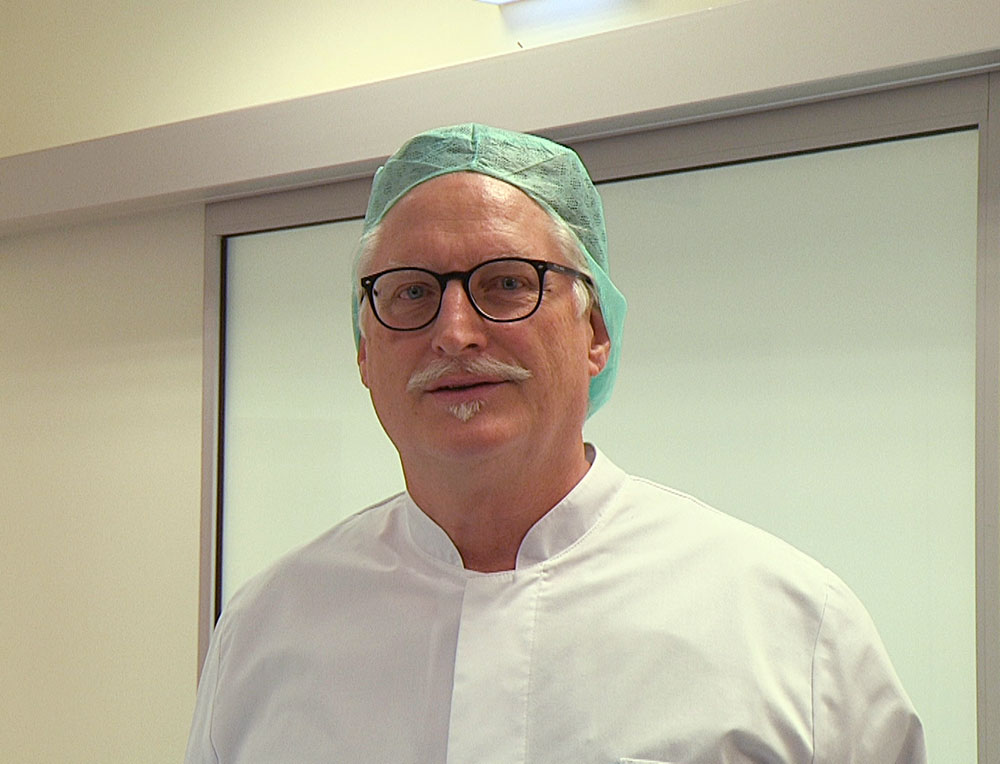 В Туркменистане впервые проведена операция по установке кохлеарного имплантата 