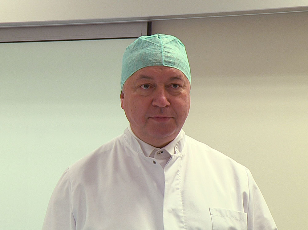 В Туркменистане впервые проведена операция по установке кохлеарного имплантата 