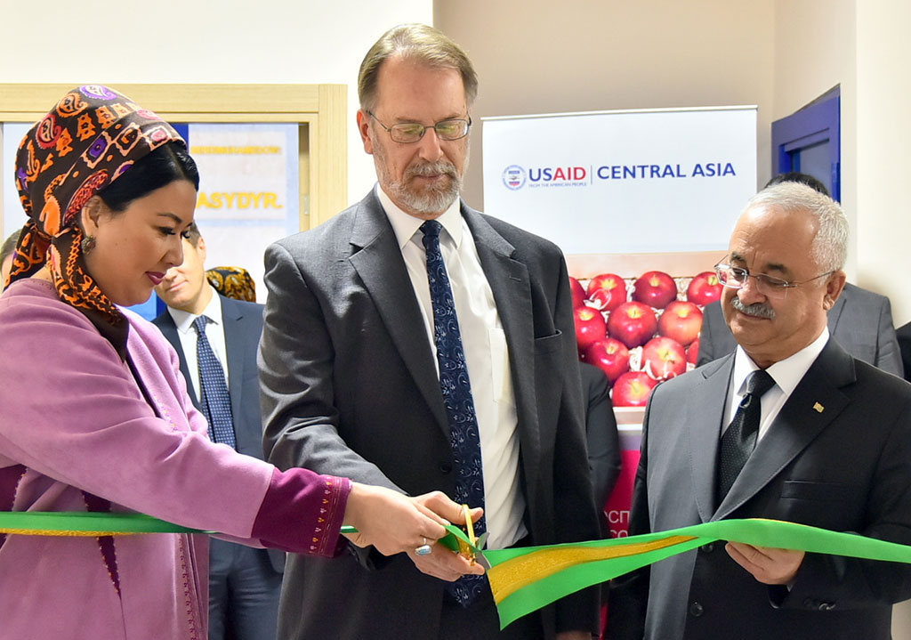 Berkarar döwletimiziň bagtyýarlyk döwrüniň ýyl ýazgysy — 2019-njy  ýyl: söwda toplumy we telekeçilik 