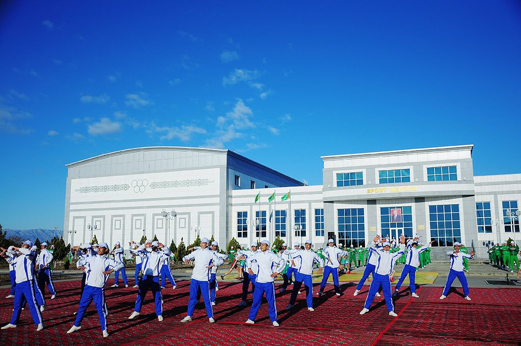 Ýurdumyzyň iň gowy etrabyna Türkmenistanyň Prezidentiniň baýragy gowşuryldy