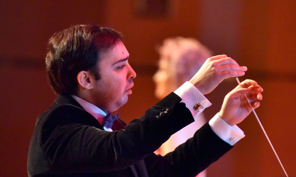 «Про любовь…»: Расул Клычев и звёзды туркменской сцены представили новую программу