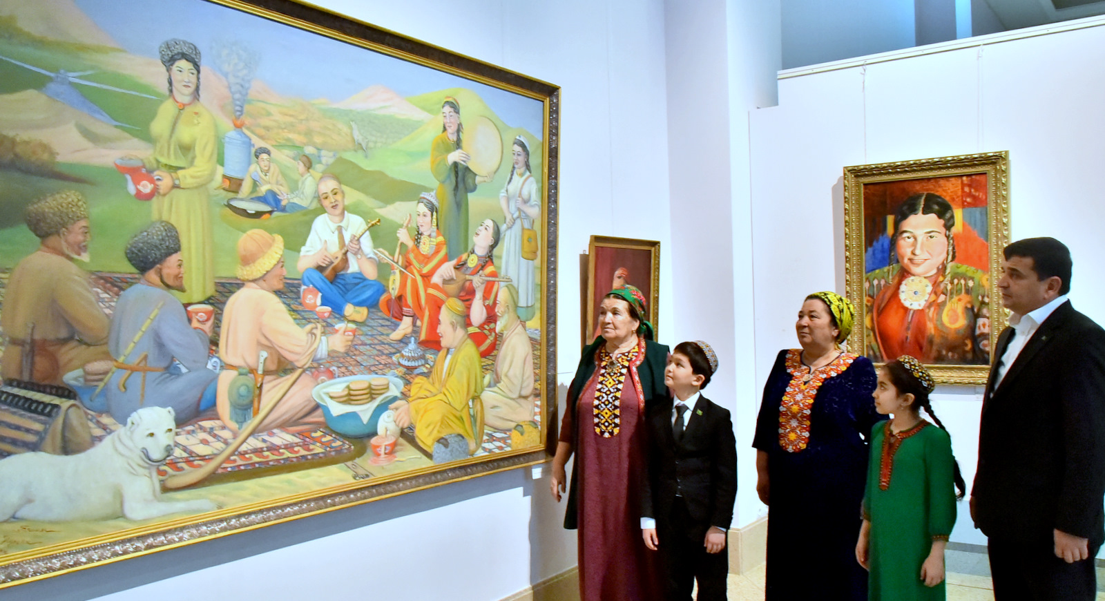 Şekillendiriş sungaty muzeýinde Bäşim Nurala bagyşlanan sergi açyldy