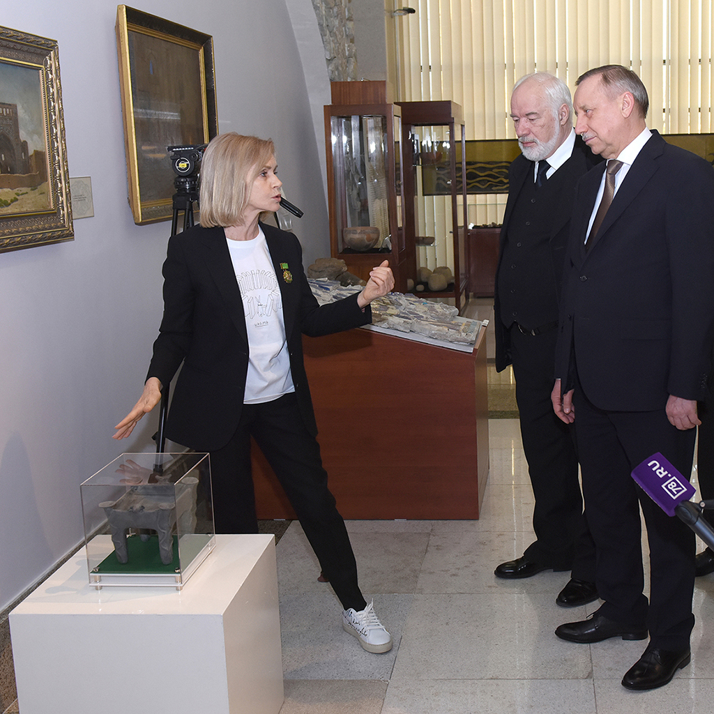 Новые технологии для музеев: что стоит за подарком из Санкт-Петербурга