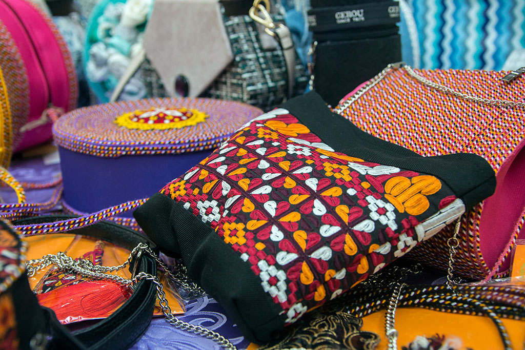 Торгово-развлекательный центр «Багтыярлык» приглашает на праздничный арт-базар 