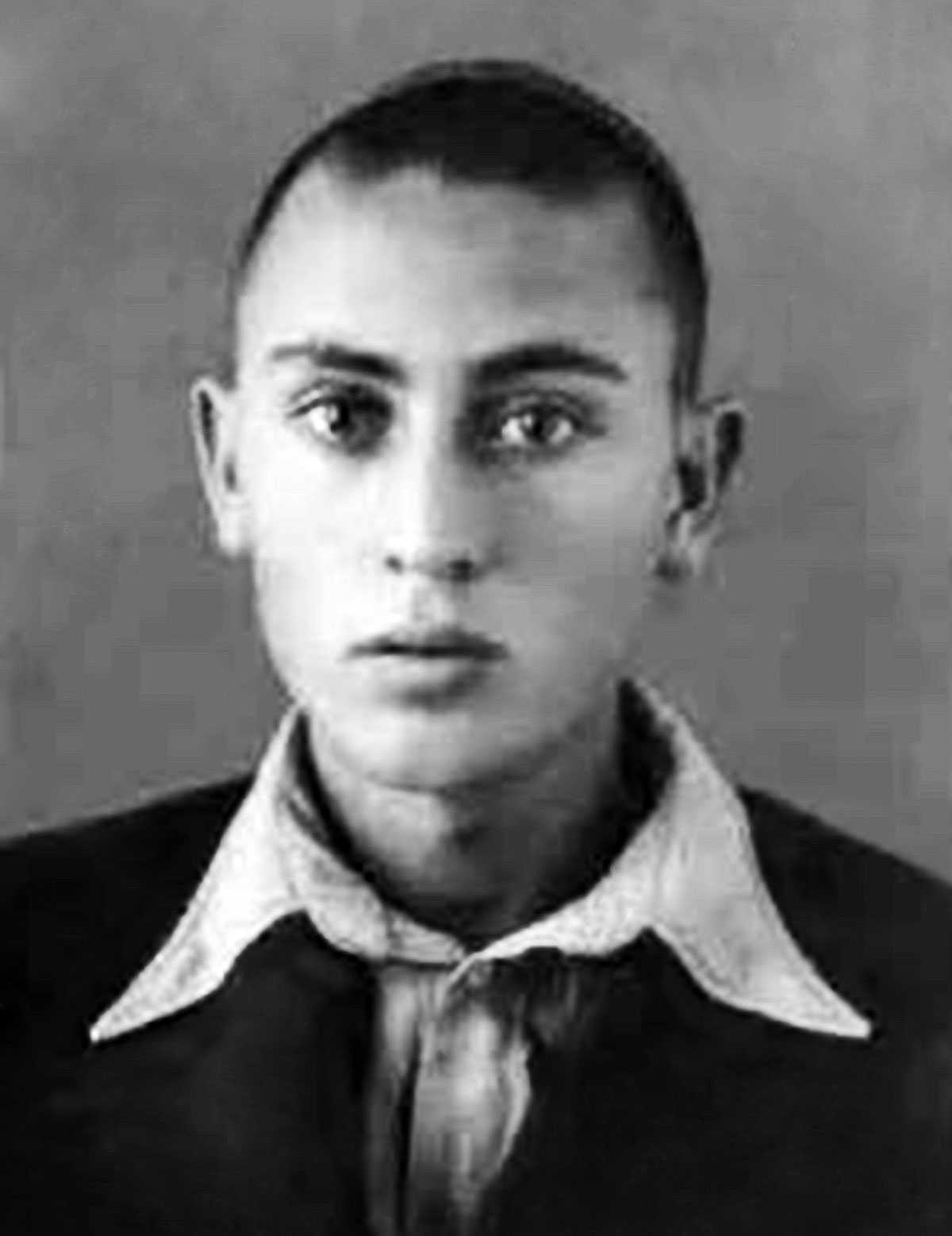 Gurbannnazar Ezizow: sözleriň jadyly hünjüsi